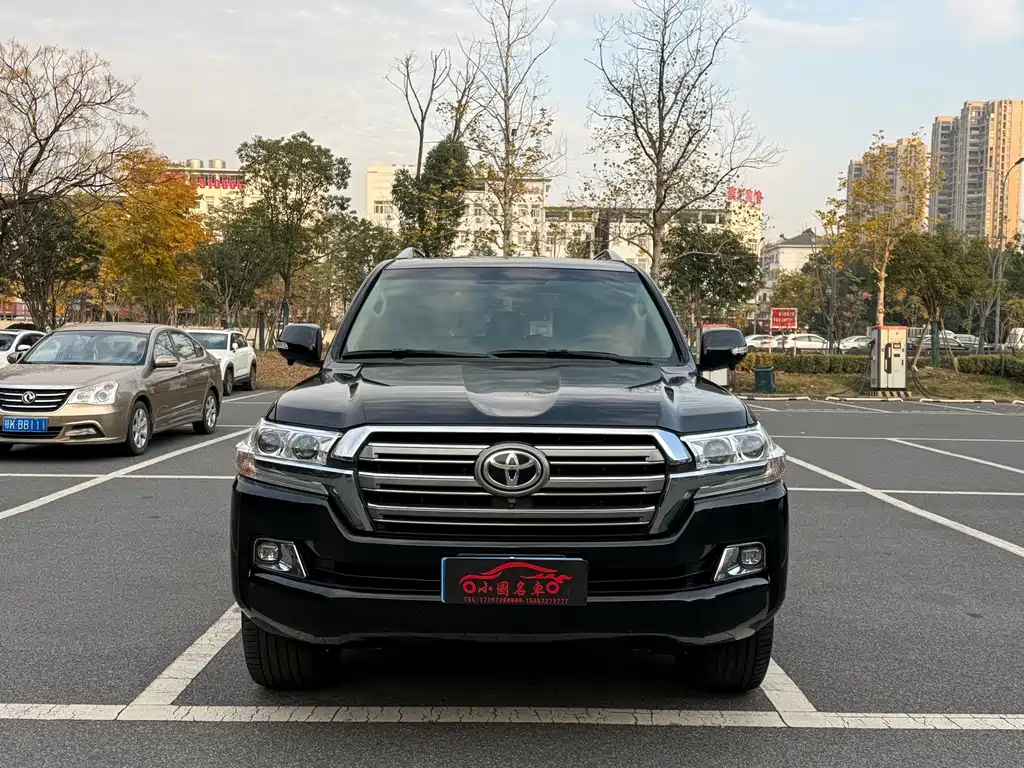 Toyota Land Cruiser 2018 — фото 2