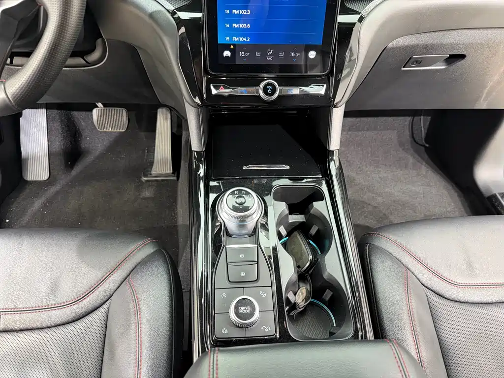 Ford Explorer 2020 — фото 10