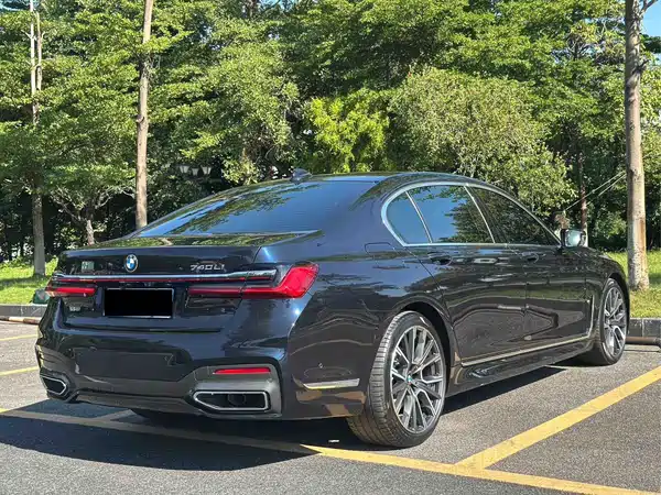 BMW 7 Series 2021