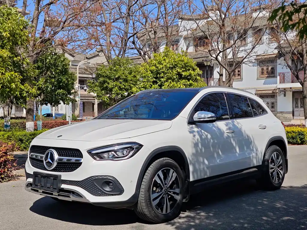 Mercedes-Benz GLA 2022 — фото 1