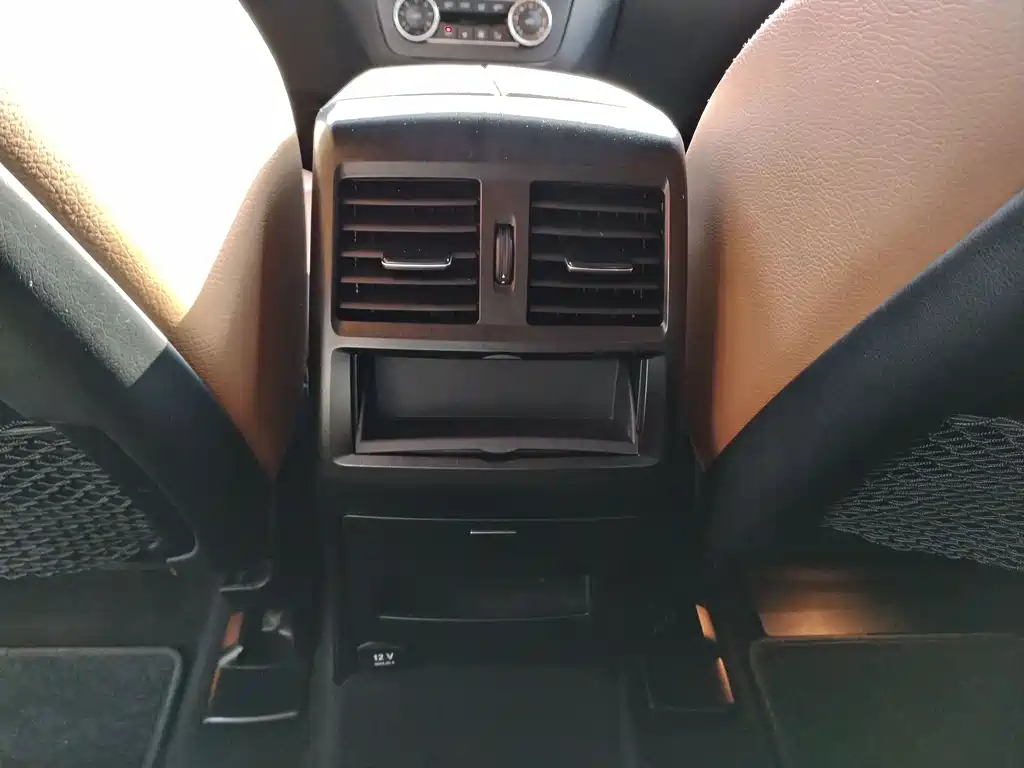 Mercedes-Benz GLE 2017 — фото 27