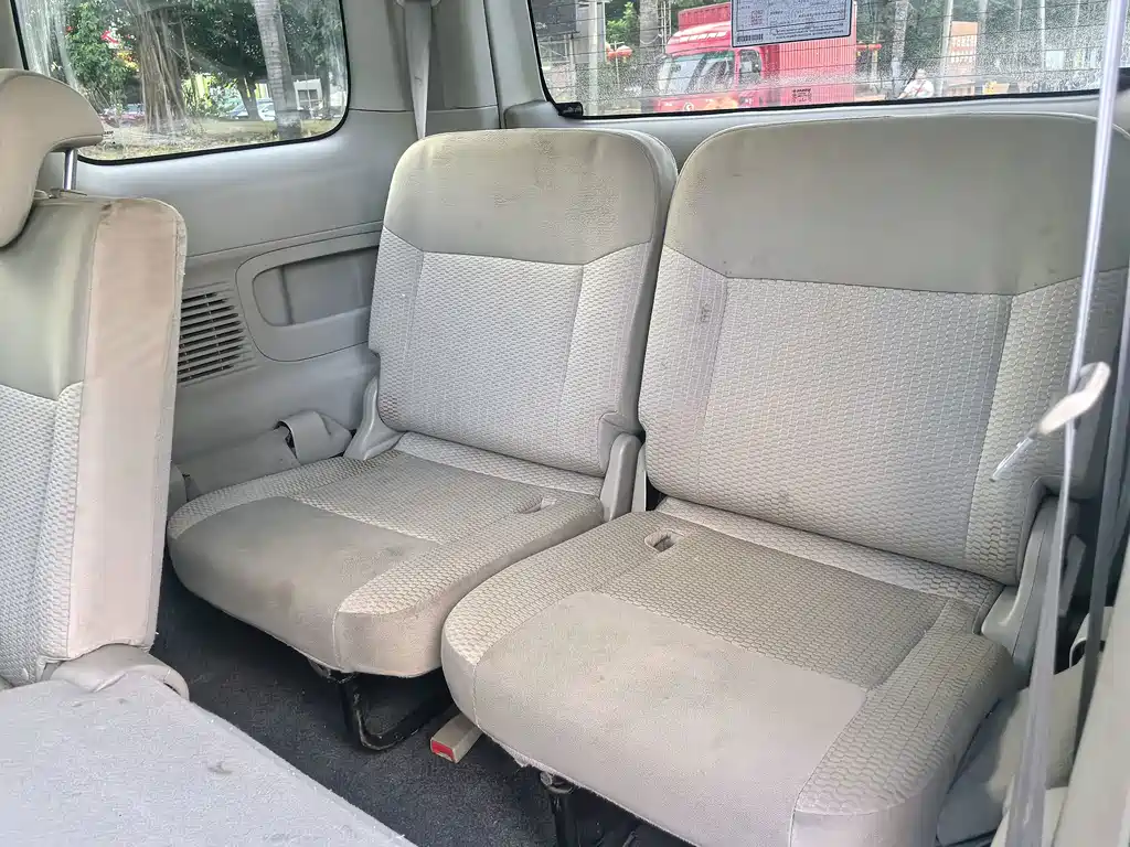 Nissan NV200 2017 — фото 10