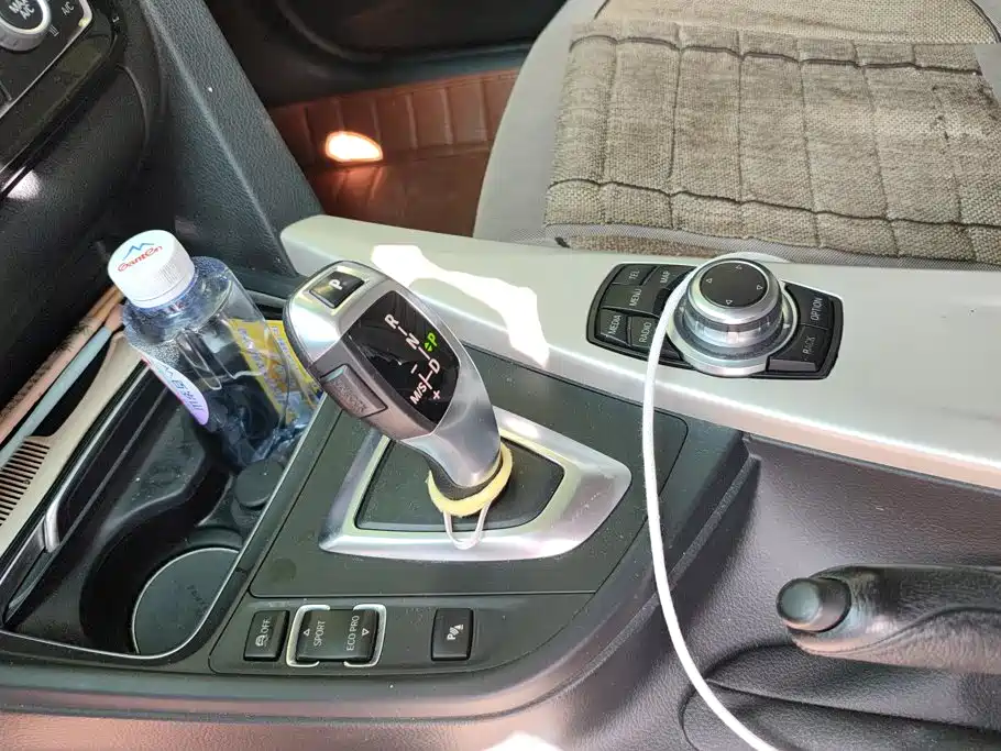 BMW 3 Series 2016 — фото 16