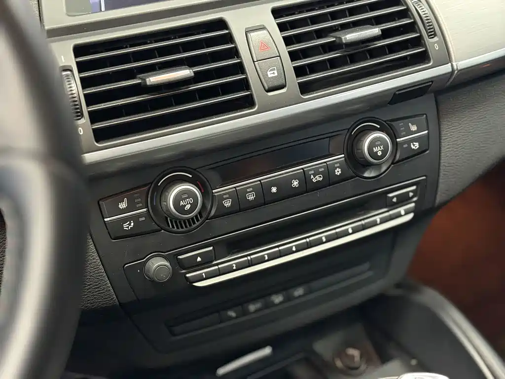 BMW X5 M 2012 — фото 15
