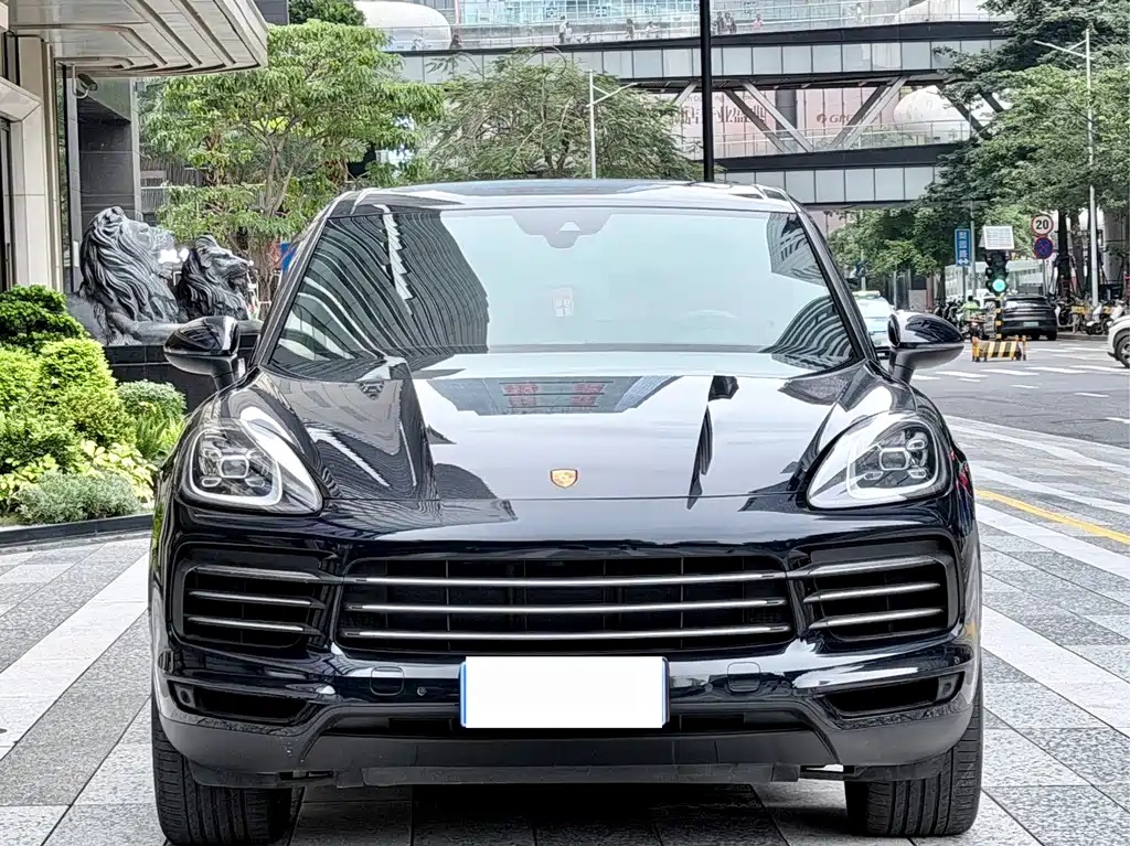 Porsche Cayenne 2021