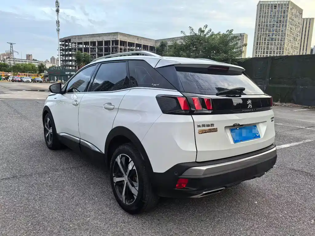 Geely Vision X3 2020 — фото 24