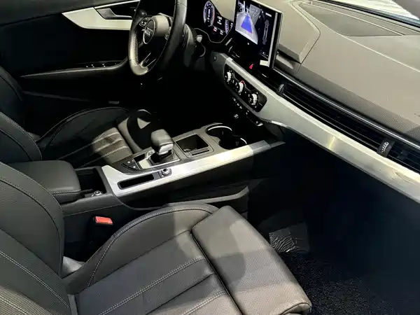 Audi A4L 2020