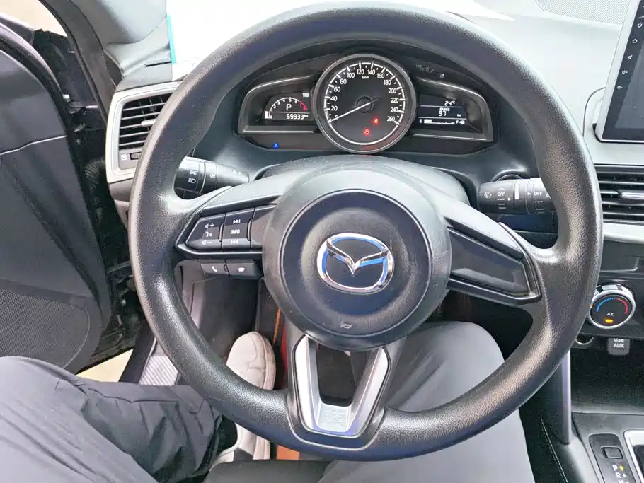 Mazda CX-4 2019 — фото 15