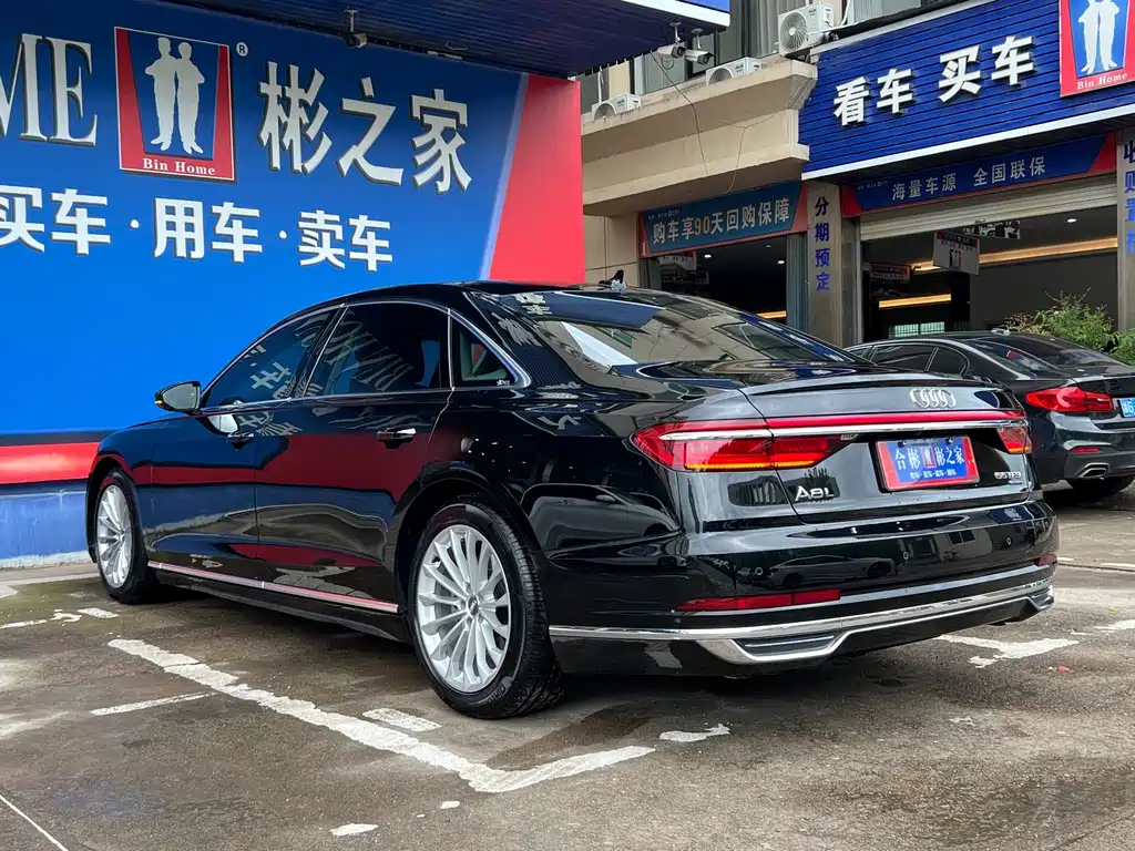 Audi A8 2020 — фото 31