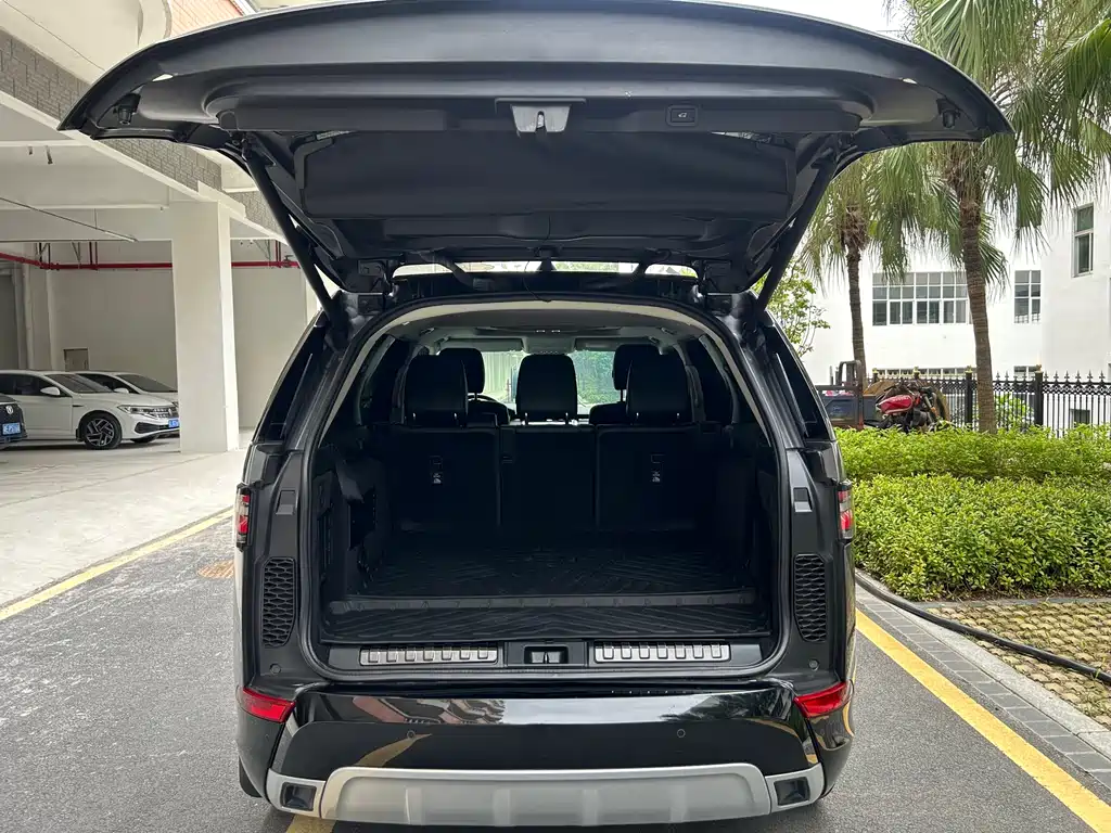 Land Rover Discovery 2019 — фото 21