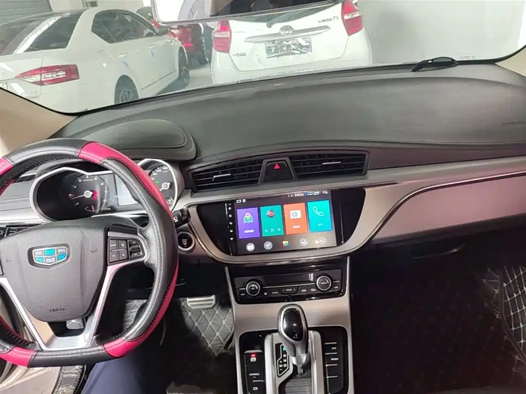 Geely Emgrand GS 2018 — фото 10