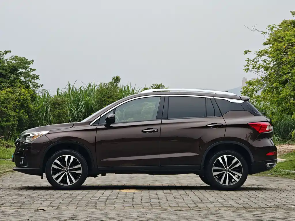 GAC Motor Trumpchi GS4 2016 — фото 15