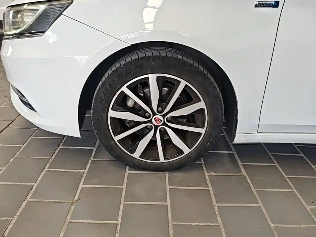 Roewe i6 Classic 2018 — фото 23