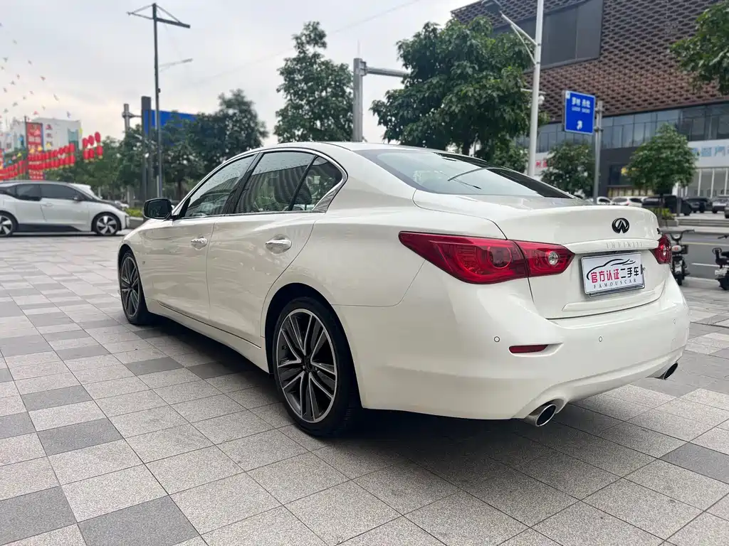 Infiniti Q50 2015 — фото 17