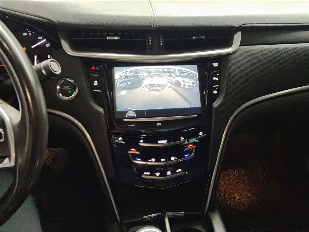 Cadillac XTS 2018 — фото 13