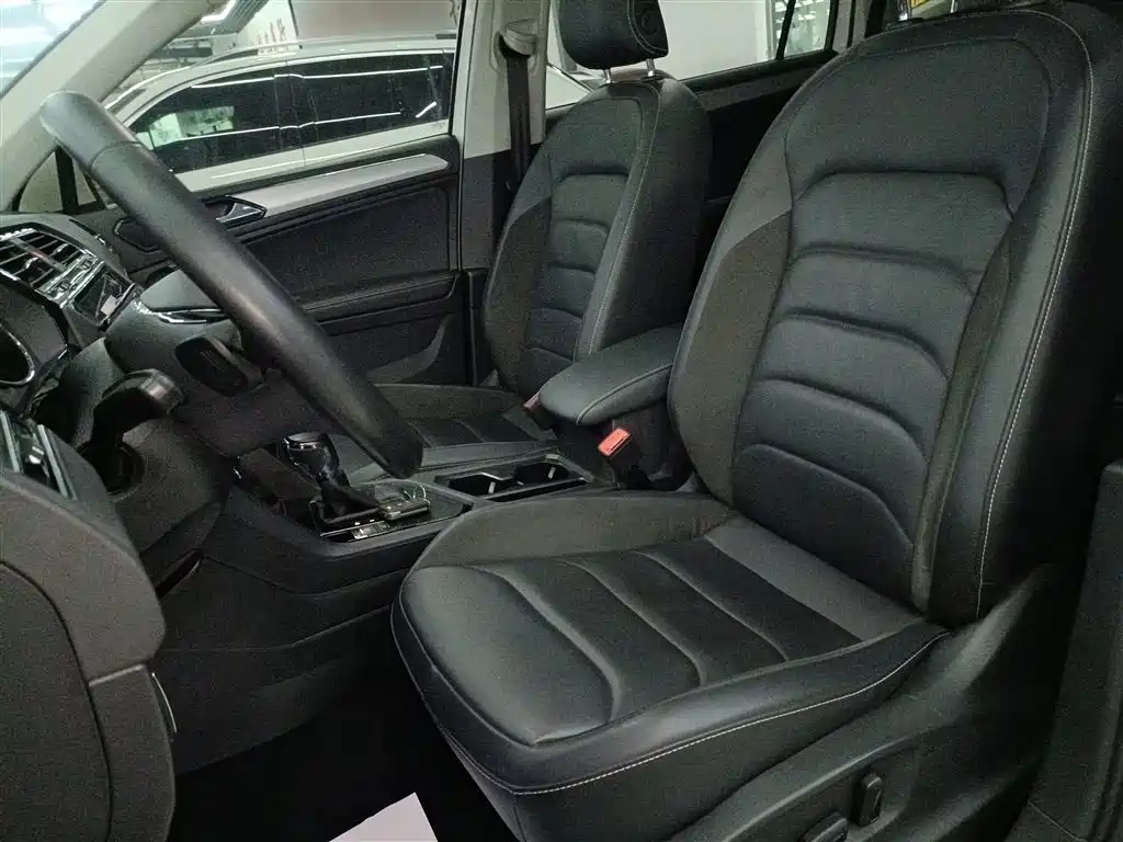 Volkswagen Tiguan L 2020 — фото 15