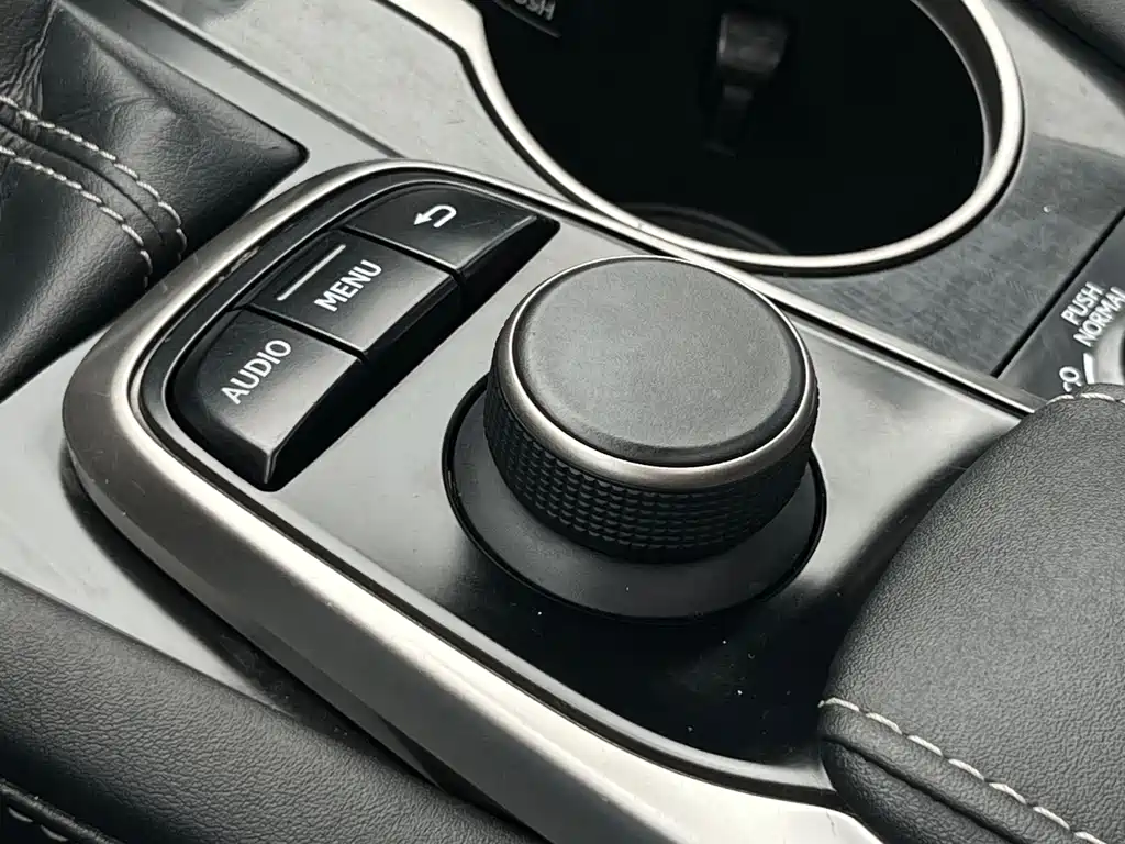 Lexus RX 2017 — фото 17