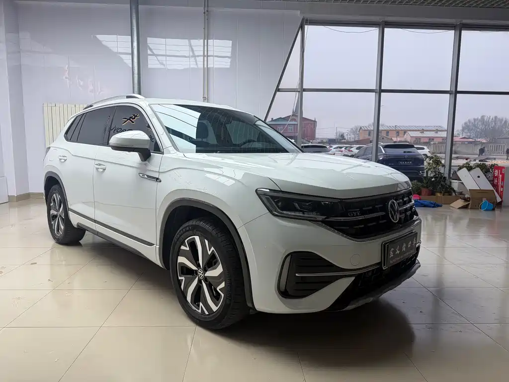 Volkswagen GTE PHEV 2023 — фото 3