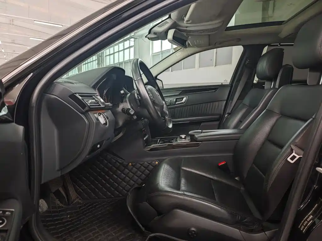 Mercedes-Benz E-Class 2013 — фото 17