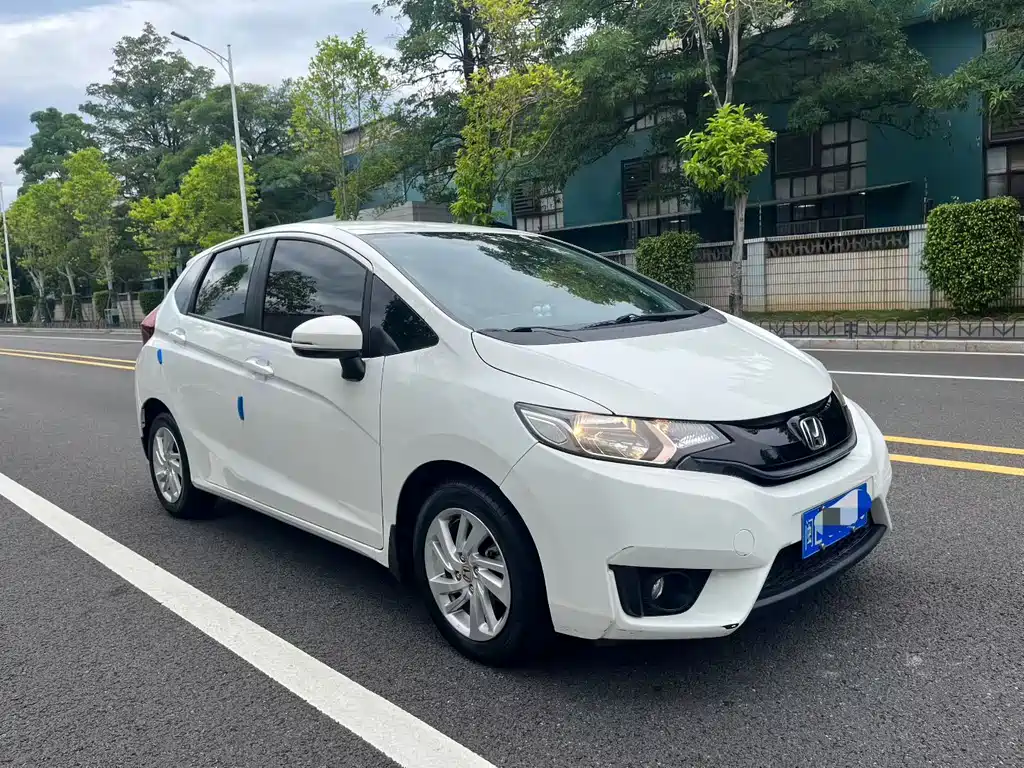 Honda Fit 2017 — фото 3