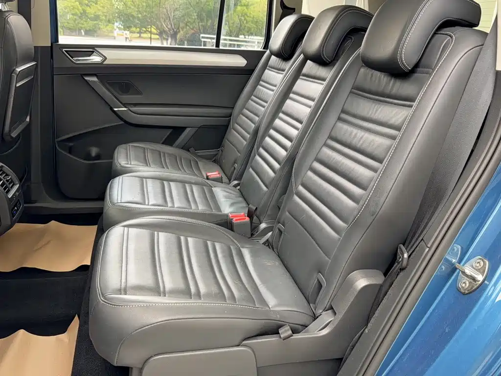 Volkswagen Touran 2018 — фото 11