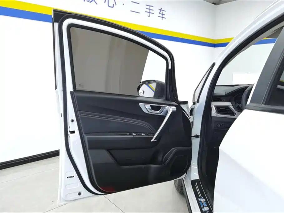 Geely Vision X3 2021 — фото 7