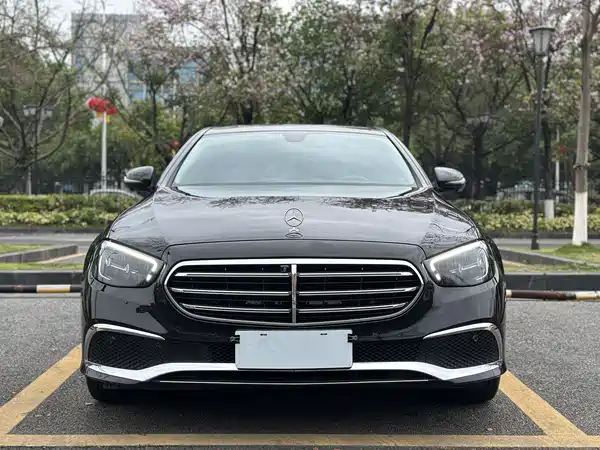 Mercedes-Benz E-Class 2022