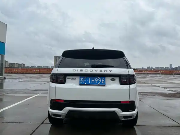 Land Rover Discovery Sport 2021