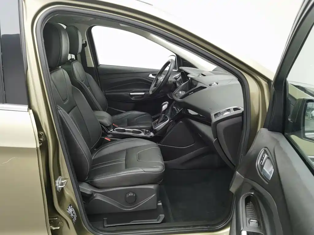 Ford Kuga 2014 — фото 23
