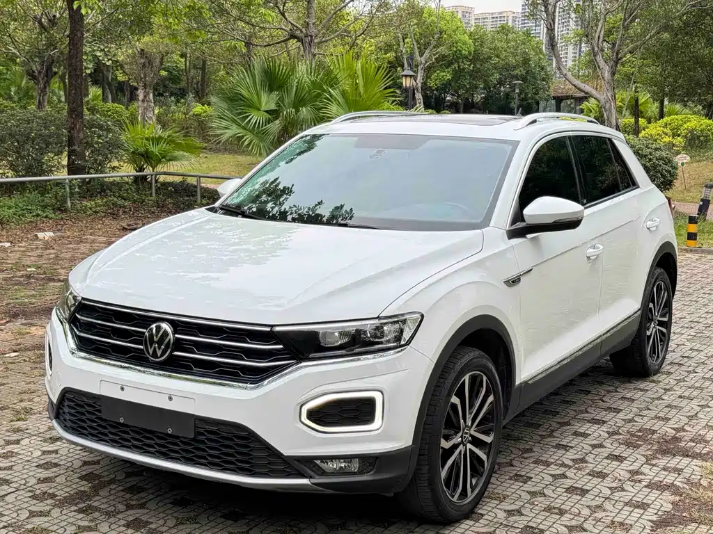 Volkswagen T-Roc 2022 — фото 1