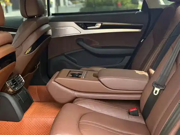 Audi A8 2014