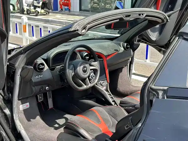 McLaren 720S 2019