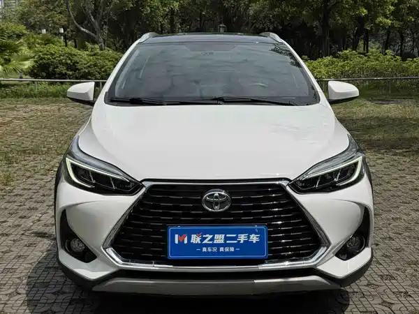 Toyota Yaris L 2022