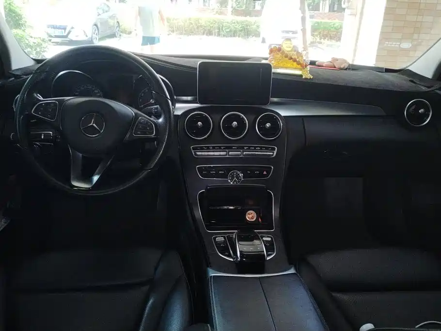 Mercedes-Benz C-Class 2019 — фото 12
