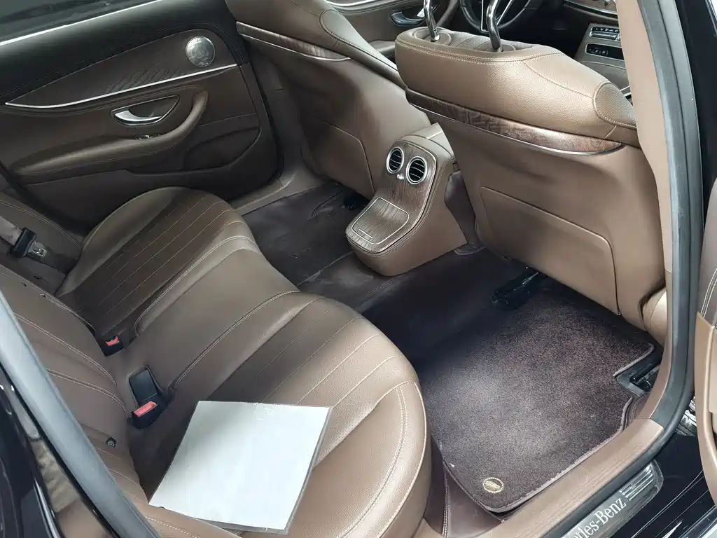 Mercedes-Benz E-Class 2023