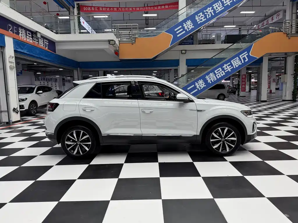 Volkswagen T-Roc 2023