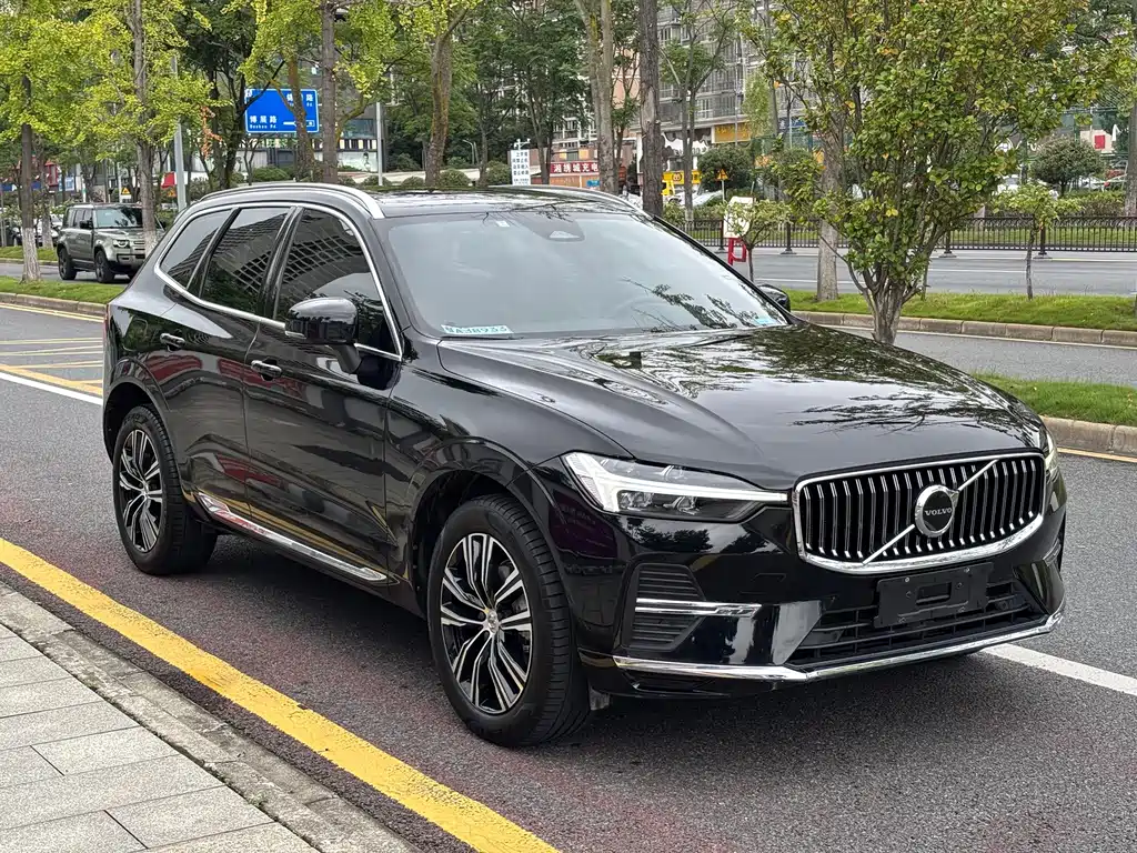 Volvo XC60 2021 — фото 3