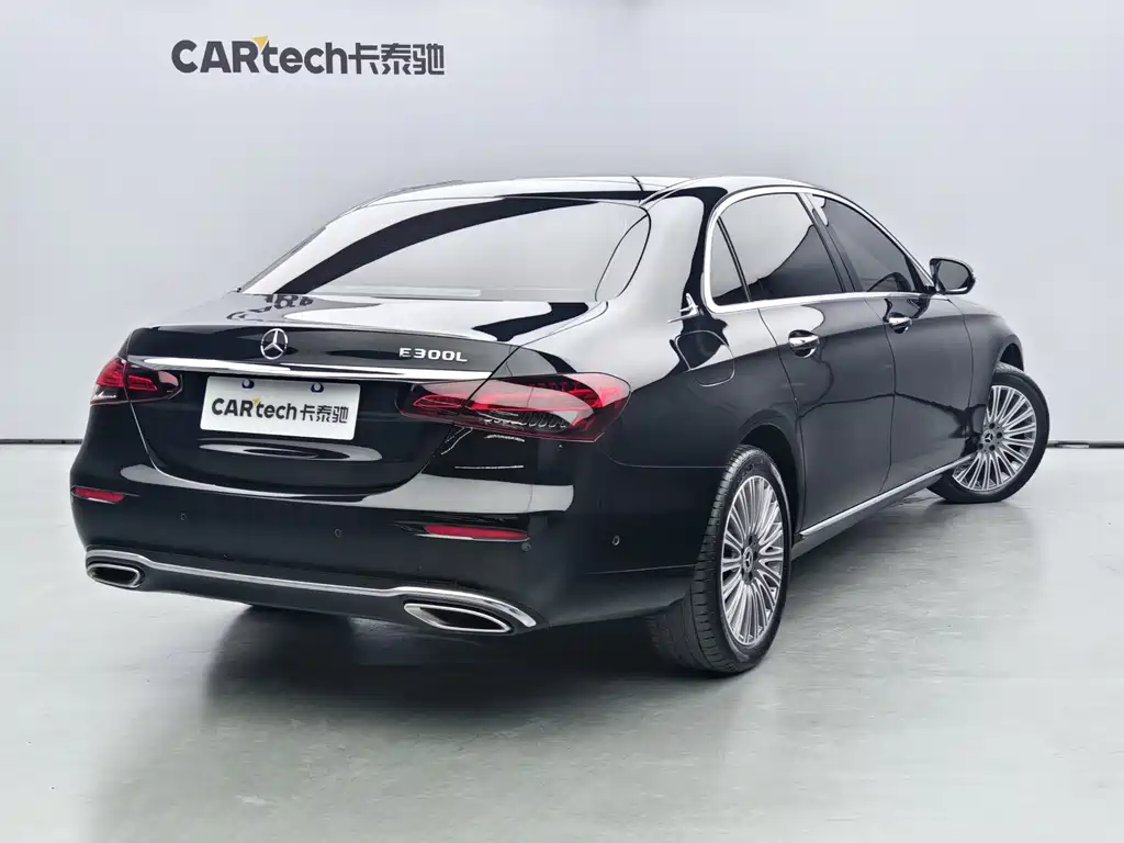 Mercedes-Benz E-Class 2023 — фото 3