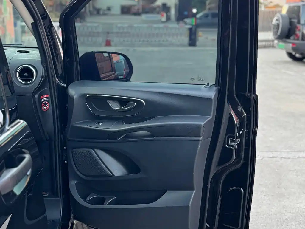 Mercedes-Benz Vito 2018 — фото 27