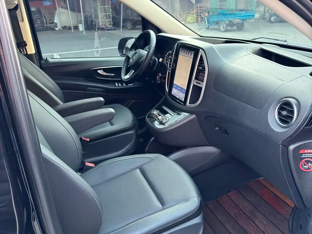 Mercedes-Benz Vito 2018 — фото 18