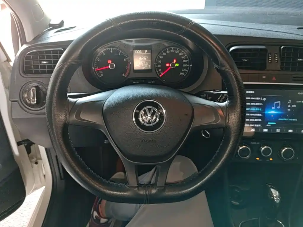 Volkswagen Polo 2018 — фото 11