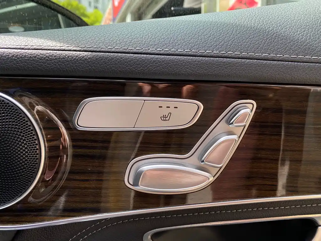 Mercedes-Benz GLC 2019 — фото 18