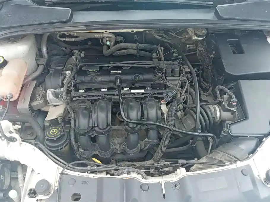 Ford Focus 2013 — фото 10