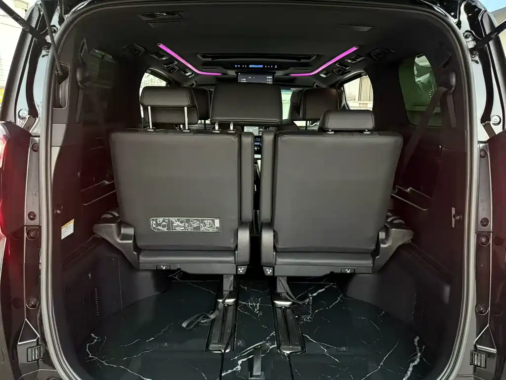 Toyota Vellfire 2022 — фото 7
