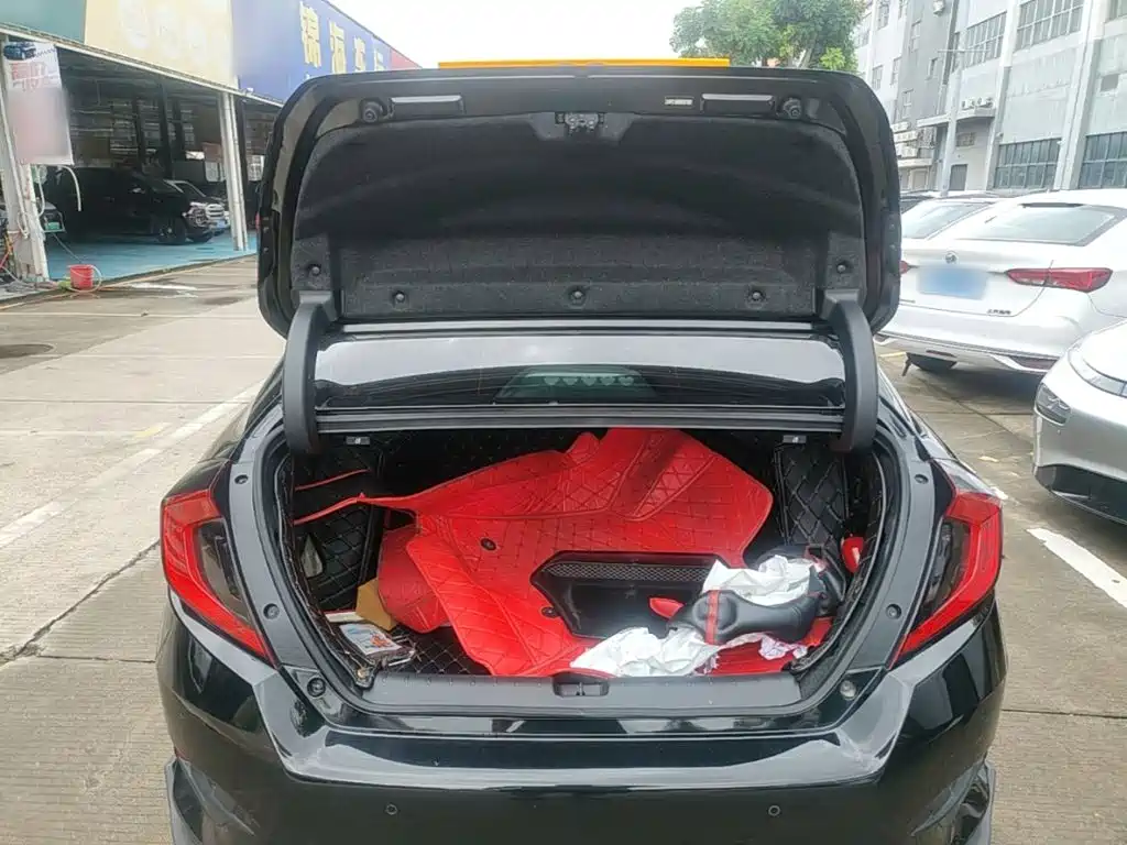 Honda Civic 2017 — фото 19