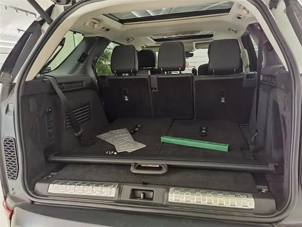Land Rover Discovery 2020 — фото 16