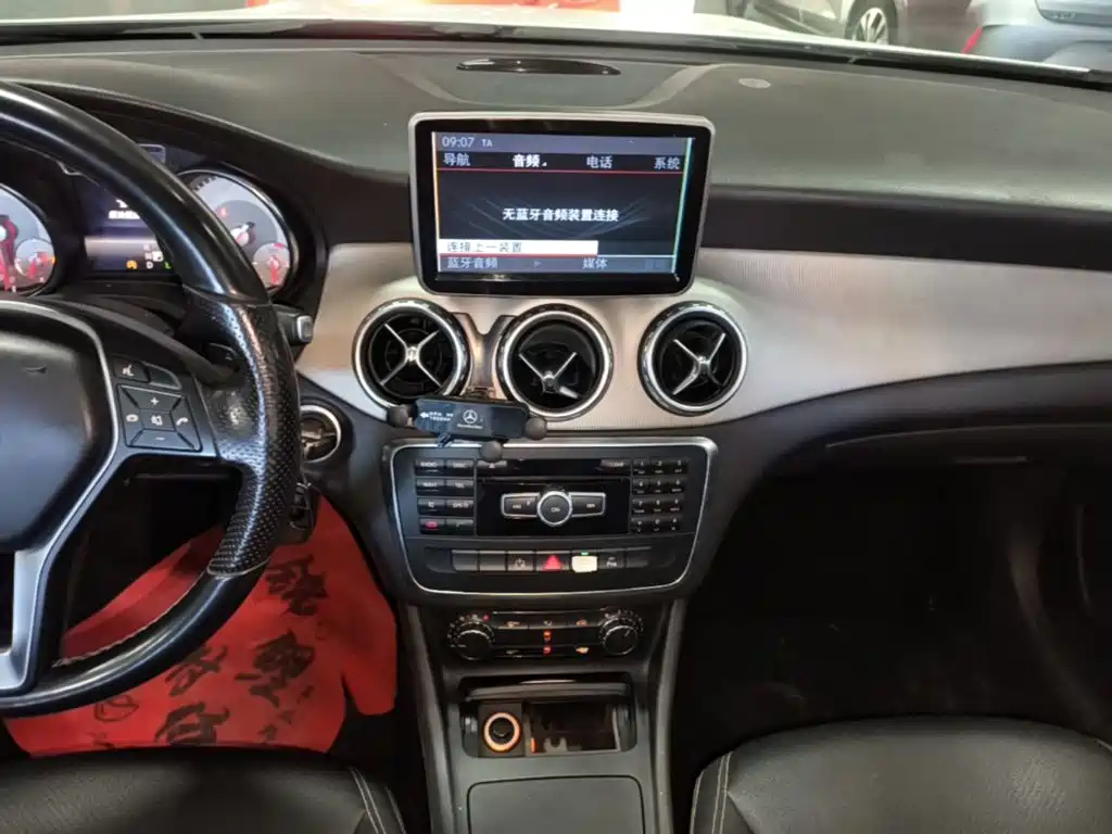 Mercedes-Benz GLA 2015 — фото 13