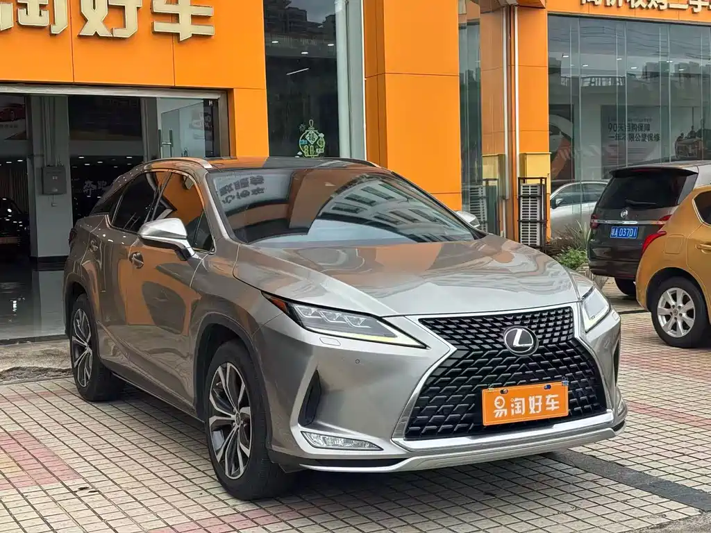 Lexus RX 2021