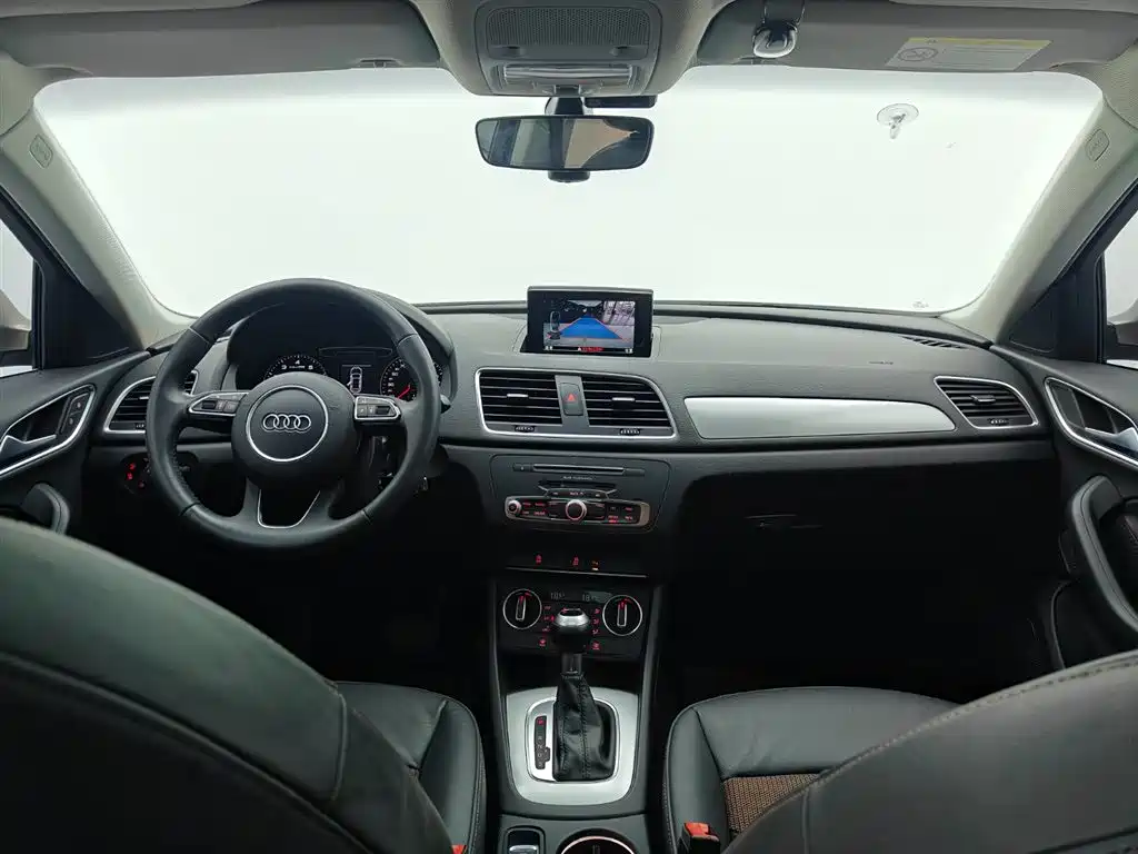 Audi Q3 2018 — фото 20