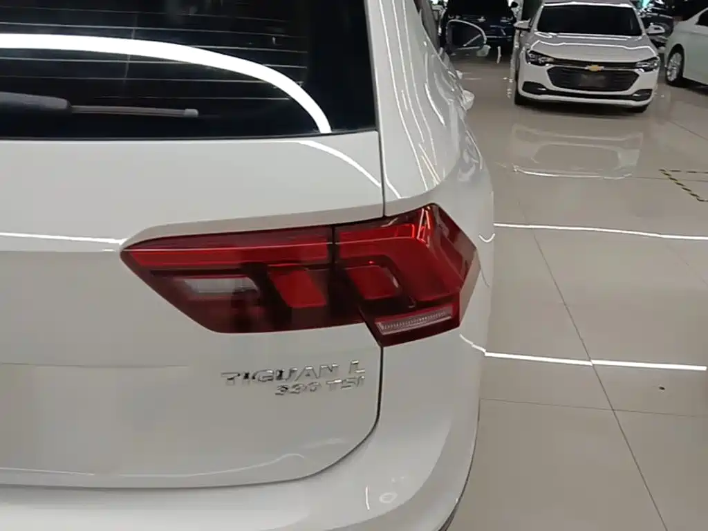 Volkswagen Tiguan L 2019 — фото 8